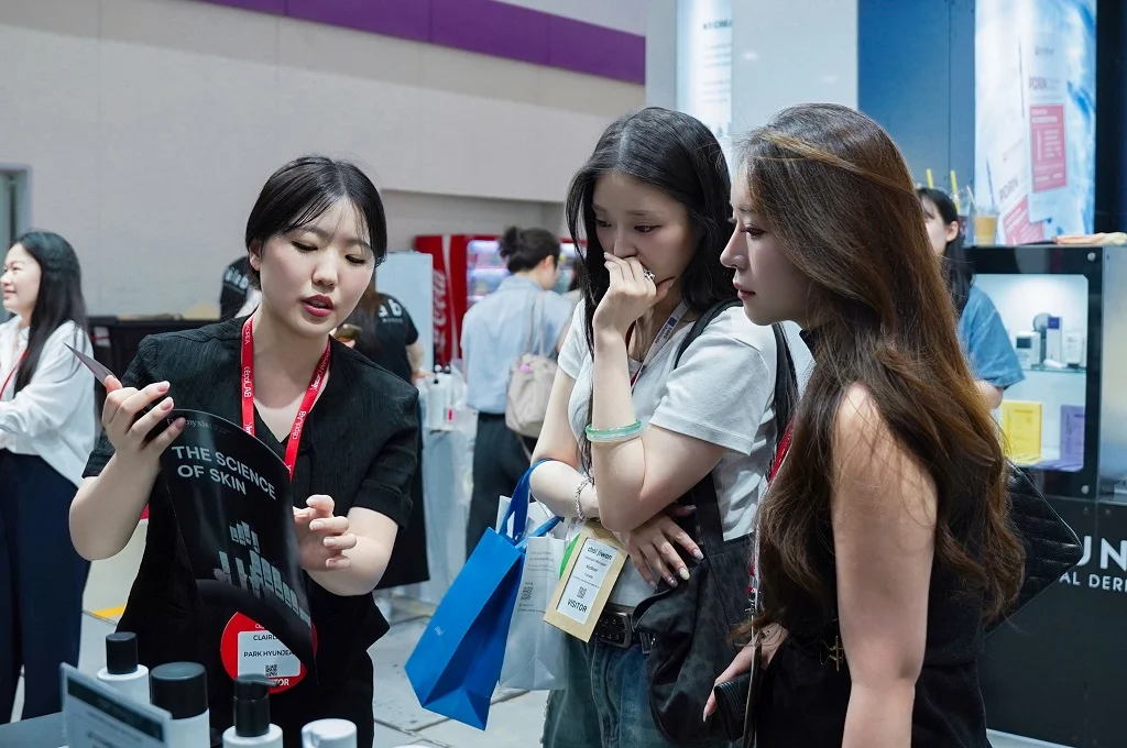 Dērmyxis booth at Beauty Summit Hanoi 2026